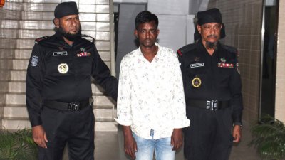 গ্রেফতার ইমরান