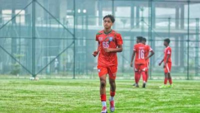 বাংলাদেশের জার্সিতে এএফসি অনূর্ধ্ব-১৭ এশিয়ান কাপের বাছাইয়ে খেলেছিলেন প্রবাসী আরহাম ইসলাম