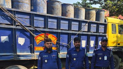 উদ্ধার করা তেলের ট্রাক