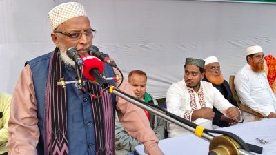 লক্ষ্মীপুর জেলার রায়পুরের কেরোয়া ইউনিয়ন পরিষদ মাঠে দাঁড়িপাল্লার জনসভায় বক্তব্য দেন জেলা আমির