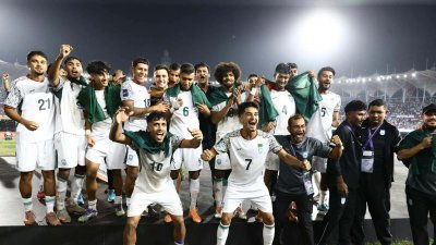 ভারতকে হারানো বাংলাদেশ দলের উল্লাসের মুহূর্ত।