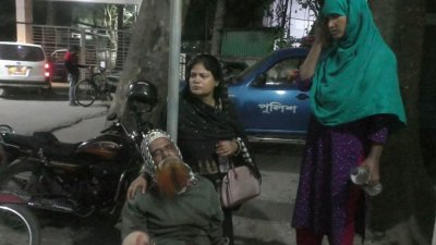 যশোরে বাবার সামনে উপর্যুপরি ছুরিকাঘাতে ছেলেকে হত্যা