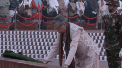 স্মৃতিসৌধে রাষ্ট্রপতি মো. সাহাবুদ্দিন