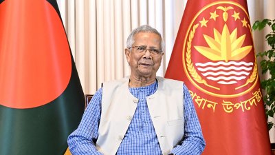 জাতির উদ্দেশে ভাষণ দেন ড. মুহাম্মদ ইউনূস (ছবি: প্রেস ইউং)