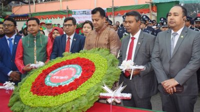 বীর শহীদদের প্রতি শ্রদ্ধা নিবেদন