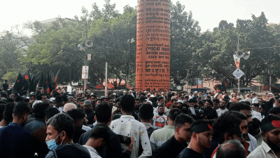 শাহবাগে আন্দোলনকারীরা