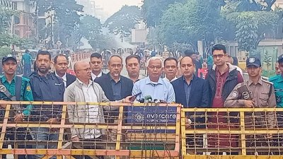 সাংবাদিকদের ব্রিফ করেন ডা. এ জেড এম জাহিদ হোসেন
