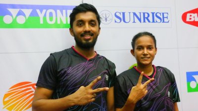 মিশ্র দ্বৈতে ফাইনালে উঠেছেন জুমার-ঊর্মি