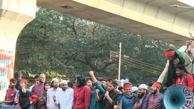 শাহবাগে বিক্ষোভকারীদের সমাবেশ