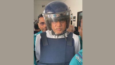 পুলিশের হেফাজতে ফয়জুর রহমান বাদল