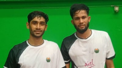 তনয় সাহা ও রিয়াদুল ইসলাম। 