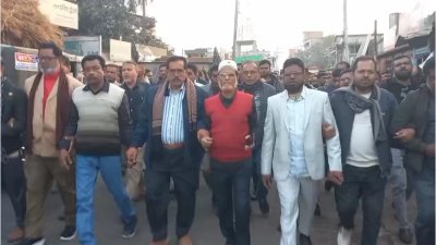 যশোর-৫ (মনিরামপুর) আসনে বিএনপির মনোনয়ন পরিবর্তন করে জোটসঙ্গীকে ছেড়ে দেওয়ার প্রতিবাদে বিক্ষোভ করেছেন নেতাকর্মীরা