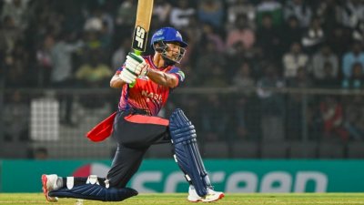 বিস্ফোরক সেঞ্চুরি করেছেন শান্ত।