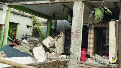 কেরানিগঞ্জে মাদরাসায় বিস্ফোরণ।