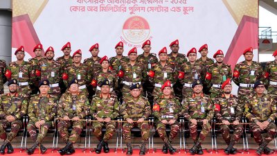 প্রযুক্তিগত আধুনিকায়ন ও পেশাগত উৎকর্ষে জোর সেনাপ্রধানের