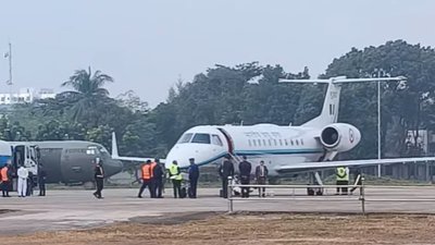 এস জয়শঙ্কর ভারতীয় বিমানবাহিনীর বিশেষ একটি ফ্লাইটে ঢাকায় পৌঁছান