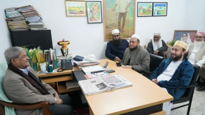 গুলশানের কার্যালয়ে মির্জা ফখরুলের সঙ্গে ছারছিনা পীরের সাক্ষাৎ 
