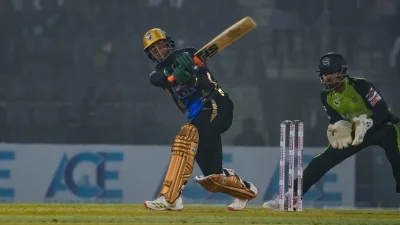 ক্যামিও ইনিংস খেলেছেন মাহমুদউল্লাহ।