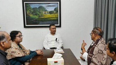 বিএনপির গুলশান কার্যালয়ে তারেক রহমানের সঙ্গে সাক্ষাৎ করেন সাইফুল হক