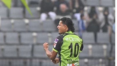 বিপিএলে রেকর্ড বোলিংয়ের নজির গড়েছেন নাসুম।