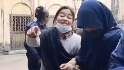 আদালত প্রাঙ্গণে তাহরিমা জান্নাত সুরভী