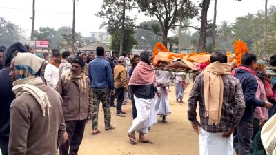 লাশ নিয়ে বিক্ষোভ