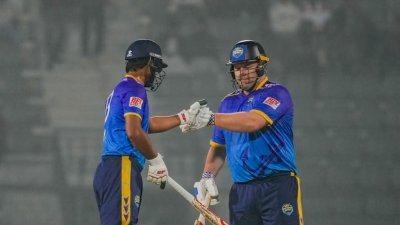 সিলেটকে হারিয়ে শীর্ষে ফিরেছে চট্টগ্রাম