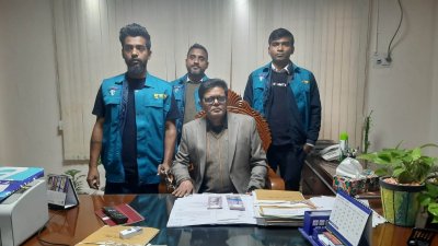 আটক শিক্ষা কর্মকর্তা