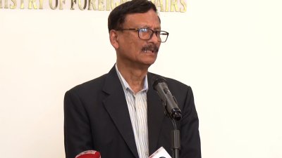 কথা বলছেন পররাষ্ট্র উপদেষ্টা মো. তৌহিদ হোসেন