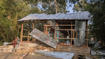 শরীয়তপুরের জাজিরা উপজেলায় ঘরের মধ্যে ককটেল বিস্ফোরণ