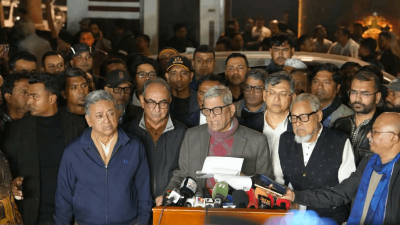 সংবাদ সম্মেলনে কথা বলছেন মির্জা ফখরুল