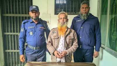 গ্রেফতার জয়নুল আবেদিন