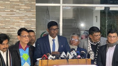 বক্তব্য রাখছেন শামীম হায়দার
