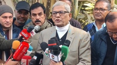 ঠাকুরগাঁওয়ে গিয়ে সাংবাদিকদের সঙ্গে কথা বলেন বিএনপি মহাসচিব মির্জা ফখরুল