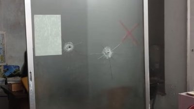 চাঁদা না পেয়ে দুই রাউন্ড গুলির ঘটনা ঘটে