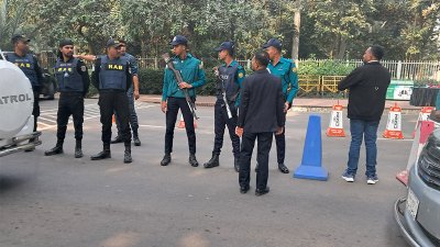 শোকসভাস্থলে প্রবেশে ব্যাপক কড়াকড়ি আরোপ করা হয়েছে
