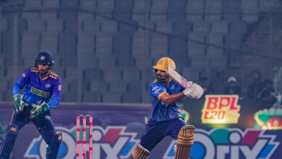 ম্যাচসেরা সাইফ হাসান।