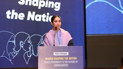 রাজধানীর খামারবাড়ীতে কৃষিবিদ ইনস্টিটিউটে বক্তব্য রাখছেন জাইমা রহমান