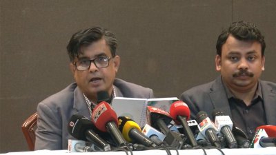 রাজধানীর ফরেন সার্ভিস একাডেমিতে ব্রিফ করেন প্রধান উপদেষ্টার প্রেস সচিব শফিকুল আলম