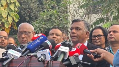 গণমাধ্যমে কথা বলেছেন আমিনুল ইসলাম বুলবুল।