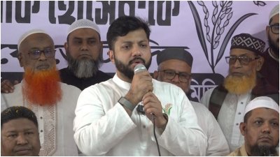 বক্তব্য দিচ্ছেন ইশরাক হোসেন