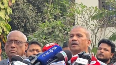 গণমাধ্যমে কথা বলেছেন ক্রীড়া উপদেষ্টা আসিফ নজরুল।