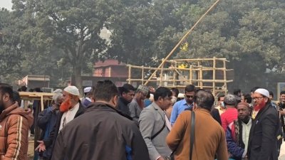 ঠাকুরগাঁও সরকারি বালক উচ্চ বিদ্যালয়ের বড় মাঠে জনসভার জন্য প্রস্তুতি সম্পন্ন করেছে জামায়াত