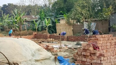 আশ্রয়ণ প্রকল্পের জায়গায় পাকা স্থাপনা নির্মাণ