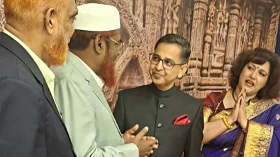 হাইকমিশনার প্রণয় ভার্মা জামায়াতে ইসলামীর সেক্রেটারি জেনারেলকে স্বাগত জানান