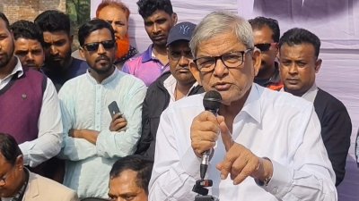 ঠাকুরগাঁওয়ে নির্বাচনি গণসংযোগে বিএনপি মহাসচিব মির্জা ফখরুল ইসলাম আলমগীর