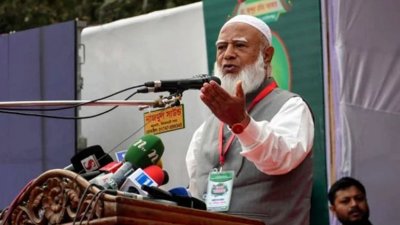 গাইবান্ধার পলাশবাড়ী এসএম সরকারি উচ্চ বিদ্যালয় মাঠে আয়োজিত ১০ দলীয় নির্বাচনি জনসভায় জামায়াতে ইসলামীর আমির ডা. শফিকুর রহমান