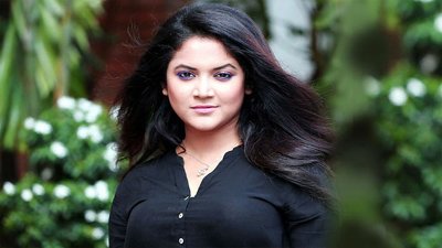 অভিনেত্রী ঊর্মিলা শ্রাবন্তী কর