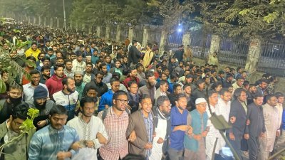 রেজাউল হত্যার প্রতিবাদে ঢাকা বিশ্ববিদ্যালয়ে বিক্ষোভ মিছিল