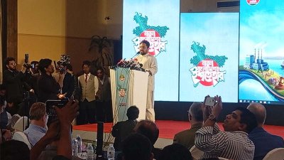 বক্তব্য রাখছেন নাহিদ ইসলাম